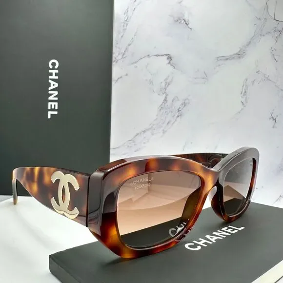 New CHANEL Sunglasses - Picture 15 of 16